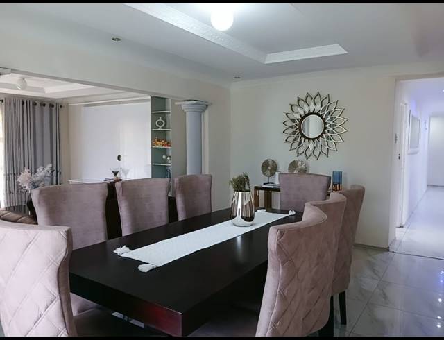 4 BEDROOM FREESTANDING FOR SALE IN SWEETWATERS